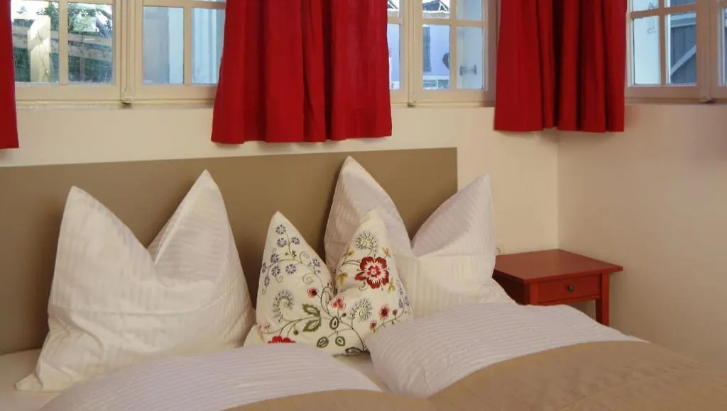 Chalet Inn Innsbruck 0*,